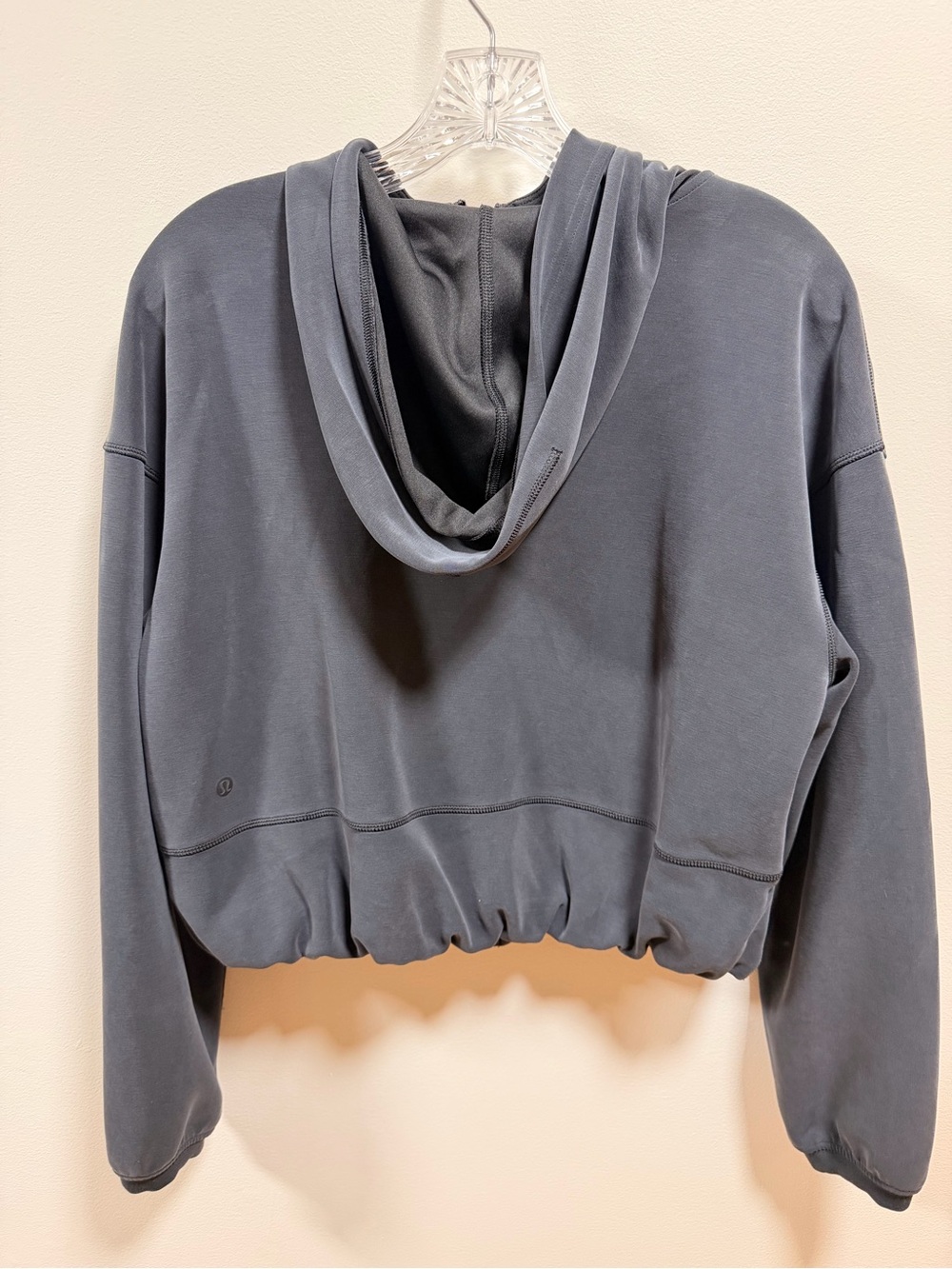 Lululemon - Picture 2 of 3